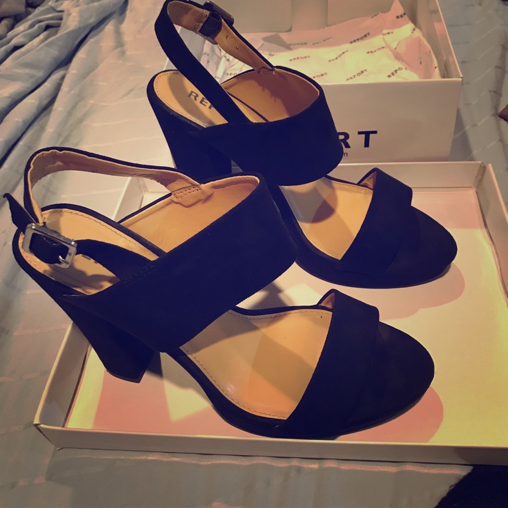 Black dress shoe